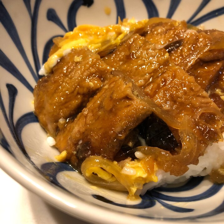 市販のサンマの蒲焼きアレンジ＊サンマの蒲焼卵とじ丼